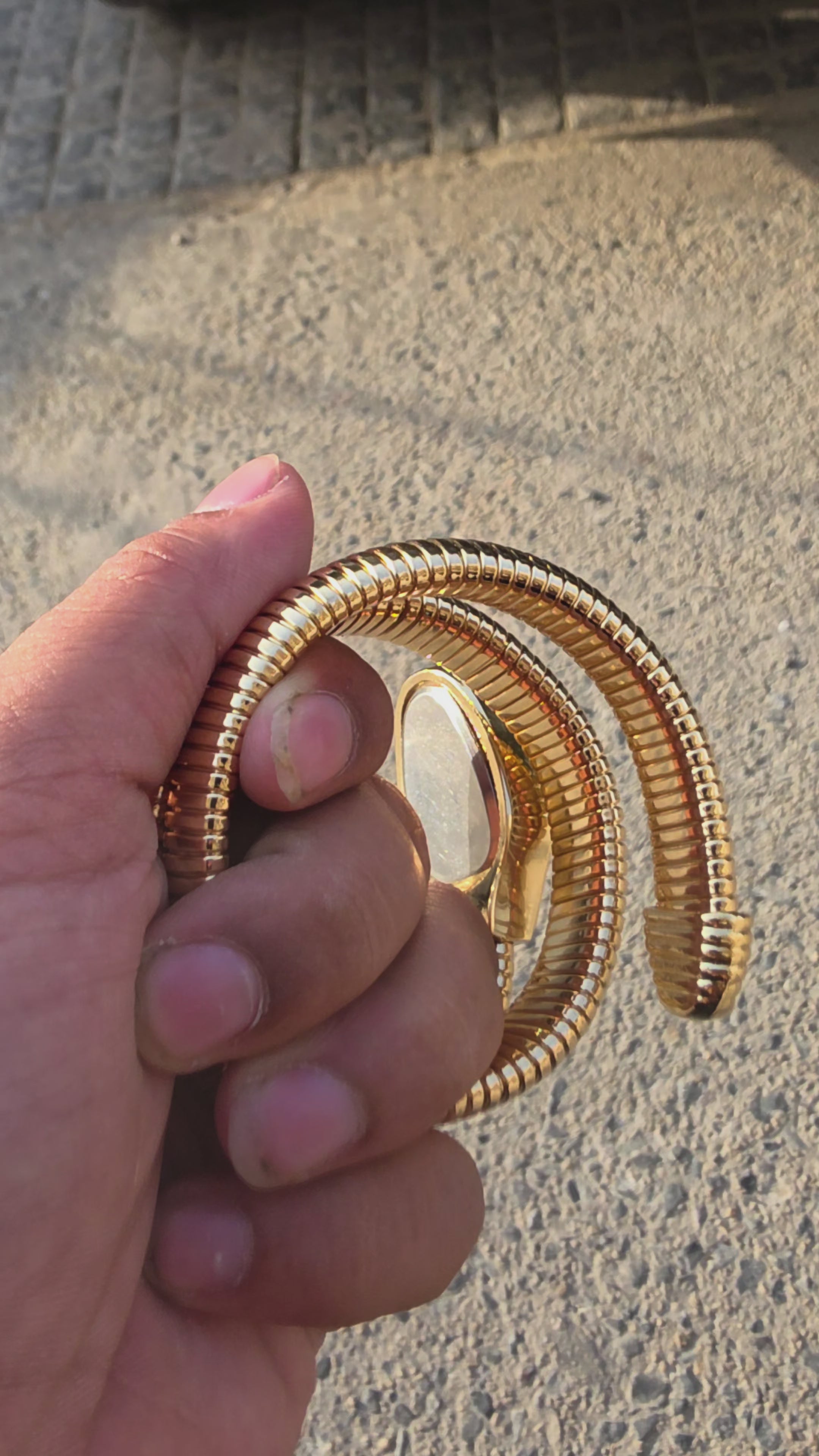 ✨ Luxe Serpent Gold Bracelet Watch for Women | Premium Snake Coil Design | Shoppookie